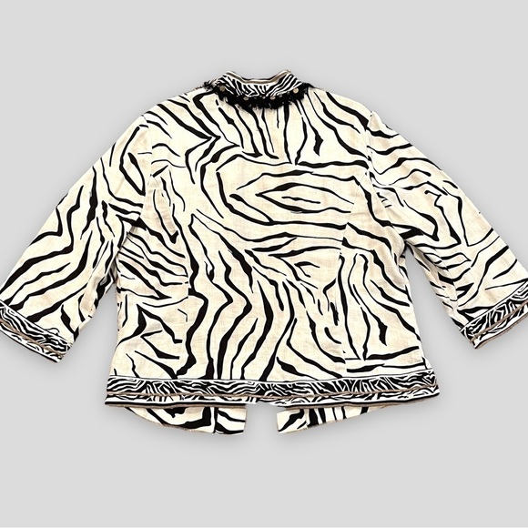 Chico’s Size 3 Linen Zebra Print Open Front With Fringe Jacket - Picture 4 of 4